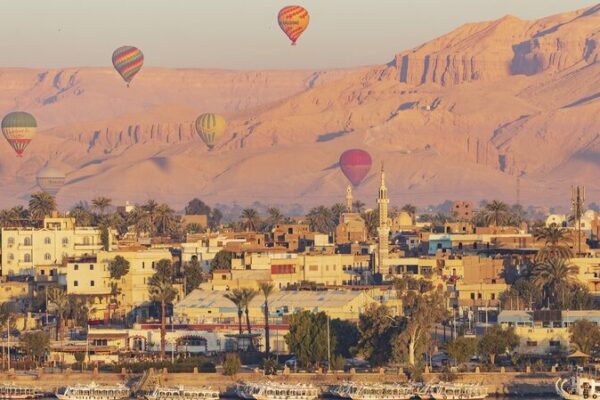 Egipto revela audaz estrategia de hidrógeno bajo en carbono para impulsar la economía verde 🚀🌱 Egipto_revela_audaz_estrategia_de_hidro_geno_bajo_en_carbono_para_impulsar_la_economi_a_verde___