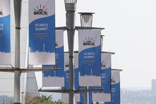 ¡El 15.º Cumbre de BRICS en Sudáfrica en vivo: Todo lo que necesitas saber! _El_15_o_Cumbre_de_BRICS_en_Suda_frica_en_vivo__Todo_lo_que_necesitas_saber_ video poster