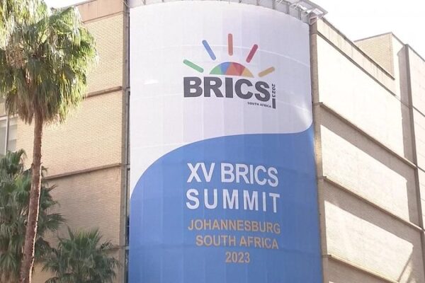 _El_15o_Encuentro_de_los_BRICS_en_Suda_frica__Futuro_econo_mico_en_juego_ video poster
