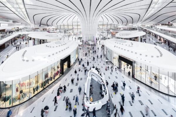 El_Aeropuerto_Daxing_de_Peki_n_dara__la_bienvenida_a_ma_s_de_1_millo_n_de_viajeros_durante_las_vacaciones_del_Di_a_Nacional