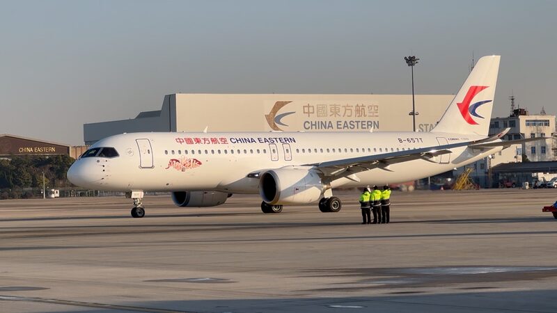 El_C919_de_China_Eastern_hace_su_debut_en_la_ruta_de_Shangha_i_a_Hong_Kong___ video poster