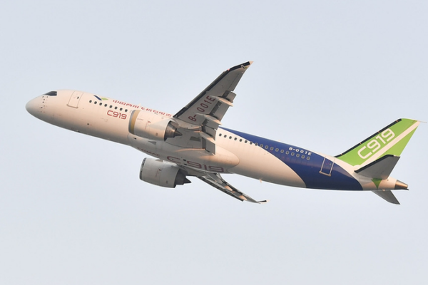 El_C919_de_China_hace_historia_con_el_primer_reemplazo_exitoso_de_motor