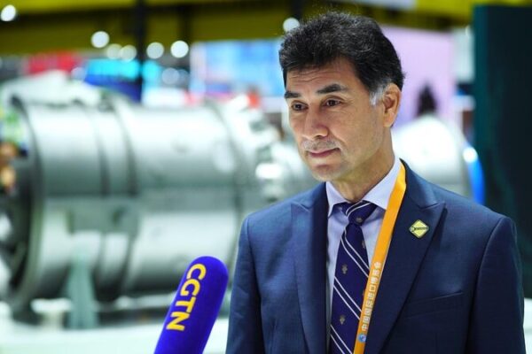 El CEO de GE Vernova siente buenas vibras después del simposio del premier Li en la CIIE 🎉 El_CEO_de_GE_Vernova_siente_buenas_vibras_despue_s_del_simposio_del_premier_Li_en_la_CIIE__ video poster