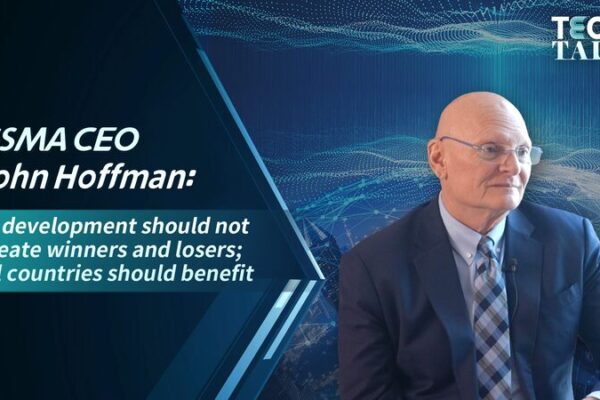 El CEO de GSMA, John Hoffman: La IA debe beneficiar a todos, no crear ganadores y perdedores El_CEO_de_GSMA__John_Hoffman__La_IA_debe_beneficiar_a_todos__no_crear_ganadores_y_perdedores video poster