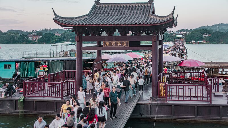 El_Di_a_Nacional_de_China_impulsa_re_cords_de_viajes_y_gastos__