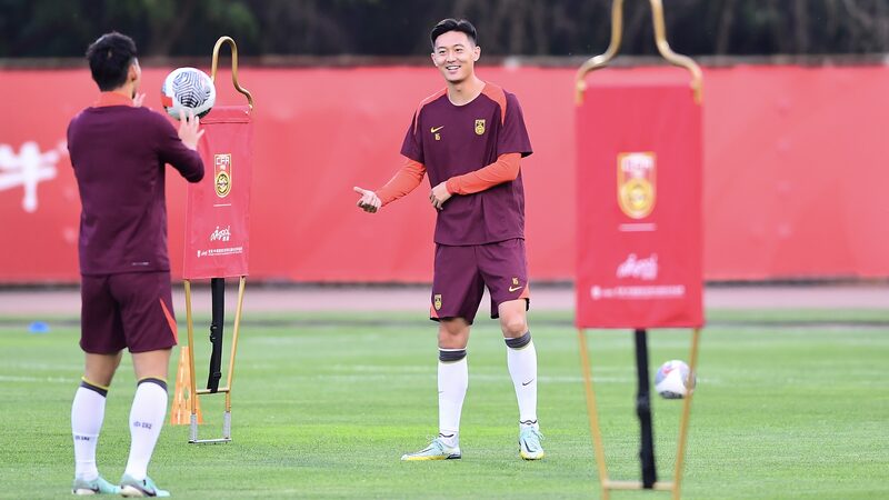 El_Equipo_de_China_se_Prepara_para_un_Partido_Crucial_contra_Tailandia_en_Shenyang_____ video poster