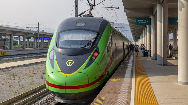 _El_Ferrocarril_China_Laos_se_convierte_en_la_nueva_aventura_transfronteriza__sirviendo_a_ma_s_de_222_000_viajeros____