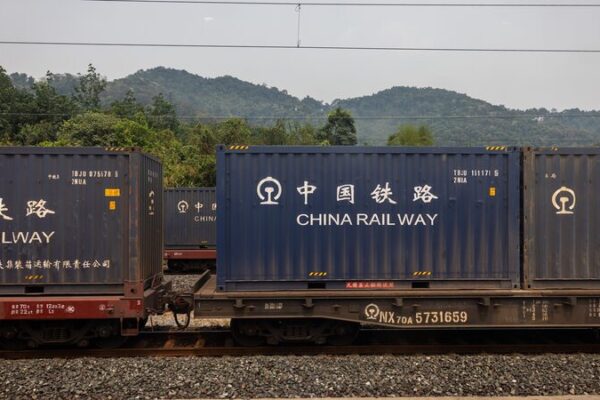 ¡El Ferrocarril China-Laos transporta más de 100,000 toneladas de frutas en 2024! _El_Ferrocarril_China_Laos_transporta_ma_s_de_100_000_toneladas_de_frutas_en_2024_