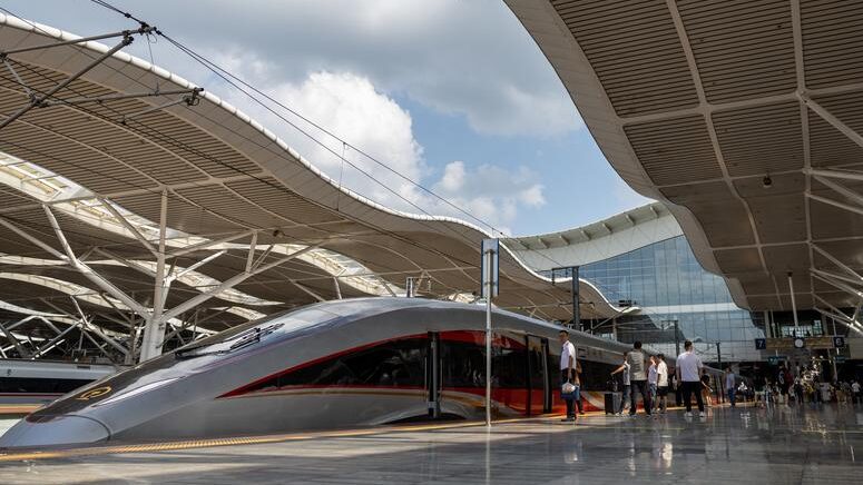 El_Ferrocarril_de_Alta_Velocidad_Beijing_Guangzhou_ahora_corre_a_toda_velocidad_de_350_km_h__