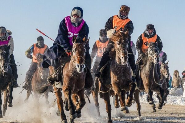 ¡El Festival Naadam de Invierno trae diversión de hielo y nieve a Hulun Buir! _El_Festival_Naadam_de_Invierno_trae_diversio_n_de_hielo_y_nieve_a_Hulun_Buir_