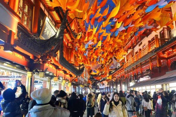 El Festival de Linternas de Yuyuan une a Shanghái y París en una vibrante exhibición El_Festival_de_Linternas_de_Yuyuan_une_a_Shangha_i_y_Pari_s_en_una_vibrante_exhibicio_n