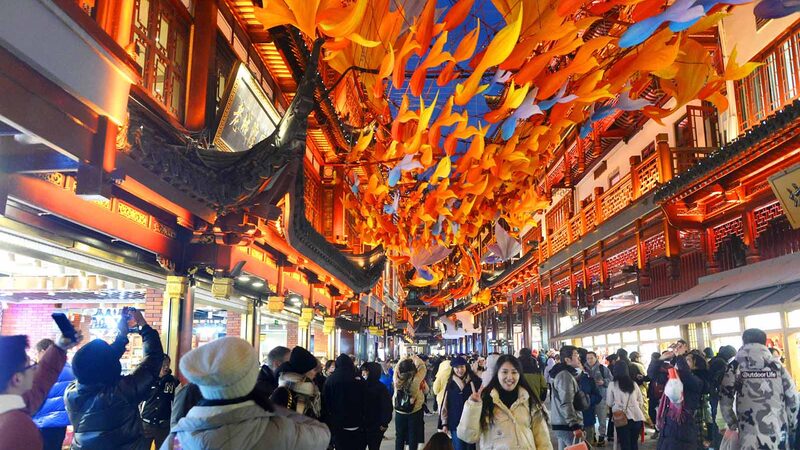 El_Festival_de_Linternas_de_Yuyuan_une_a_Shangha_i_y_Pari_s_en_una_vibrante_exhibicio_n
