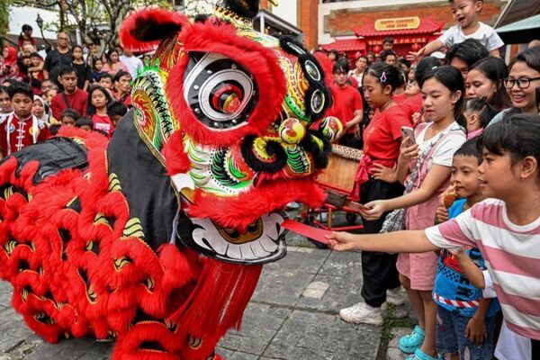 El Festival de Primavera de Indonesia: Una Vibrante Mezcla de Culturas El_Festival_de_Primavera_de_Indonesia__Una_Vibrante_Mezcla_de_Culturas