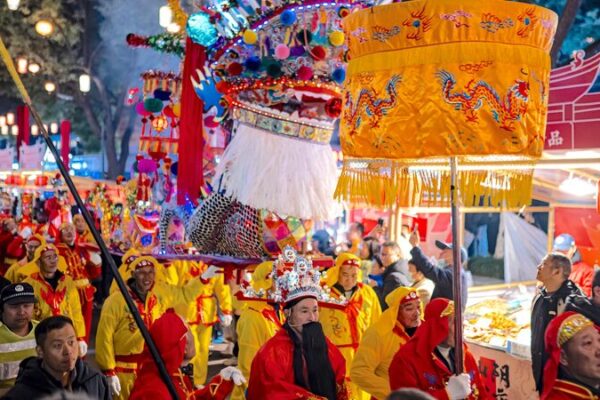 El Festival del Templo Chenghuang de Shaoxing da la bienvenida al Año de la Serpiente El_Festival_del_Templo_Chenghuang_de_Shaoxing_da_la_bienvenida_al_An_o_de_la_Serpiente