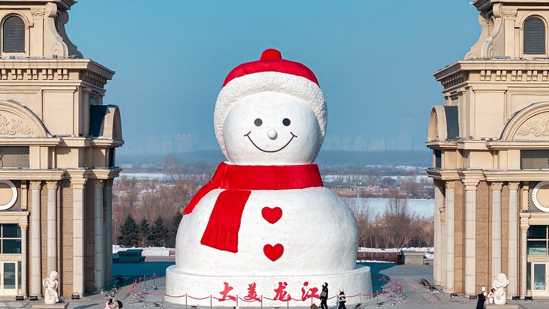 _El_Gigantesco_Mun_eco_de_Nieve_Regresa_a_Harbin__El_Pai_s_de_las_Maravillas_Invernal_de_China_ video poster