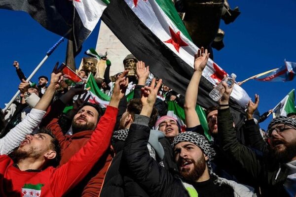 El Gobierno Sirio Colapsa en Medio de un Repentino Tumulto 🇸🇾 El_Gobierno_Sirio_Colapsa_en_Medio_de_un_Repentino_Tumulto___ video poster