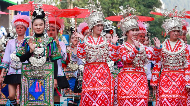 _El_Gran_Desfile_Ilumina_el_An_o_Nuevo_Dong_2024_en_Guizhou___