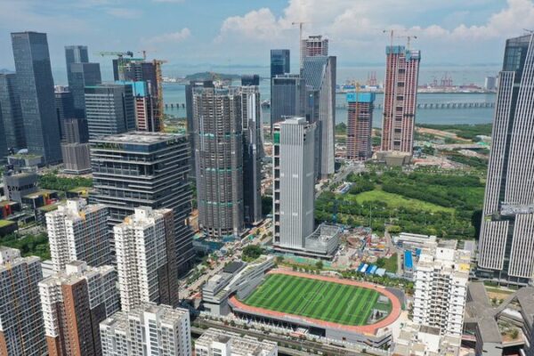 El Gran Movimiento de China: Abriendo las Puertas Más al Mundo 🌏🚪 El_Gran_Movimiento_de_China__Abriendo_las_Puertas_Ma_s_al_Mundo___