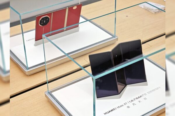 El_Mate_XT_de_Huawei__una_revolucio_n_triple_pliegue_llega_al_mercado