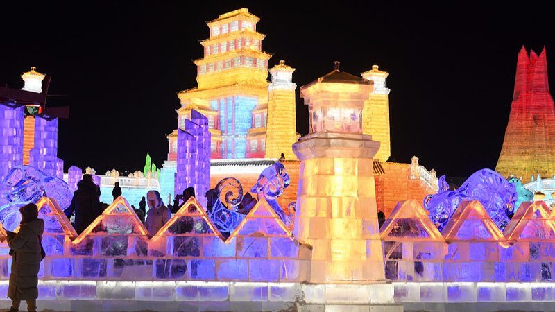 El_Mundo_de_Hielo_y_Nieve_de_Harbin___Un_Maravilloso_Reino_Helado_que_No_Puedes_Perderte_____ video poster