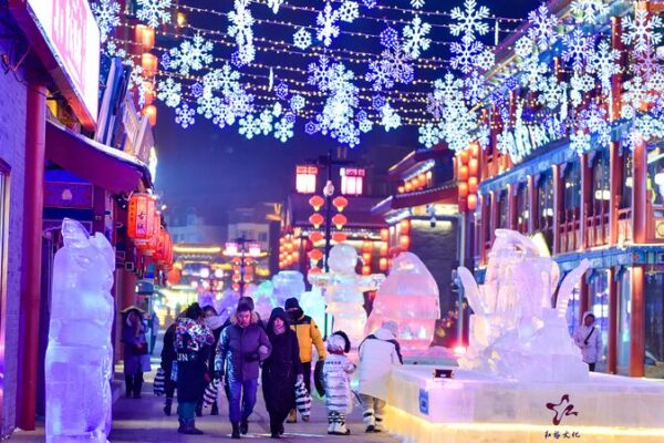 El País de las Maravillas de Hielo de Hulunbuir: Diversión Invernal en Mongolia Interior El_Pai_s_de_las_Maravillas_de_Hielo_de_Hulunbuir__Diversio_n_Invernal_en_Mongolia_Interior