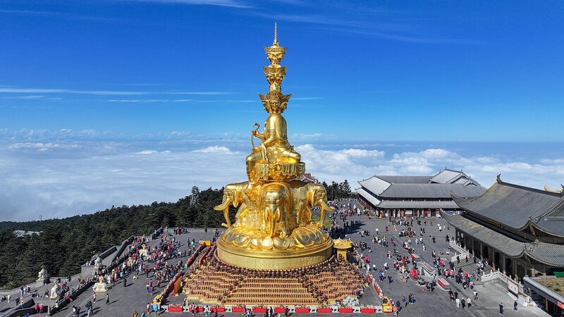 El_Pai_s_de_las_Nubes_del_Monte_Emei_Deja_a_los_Turistas_Asombrados_____