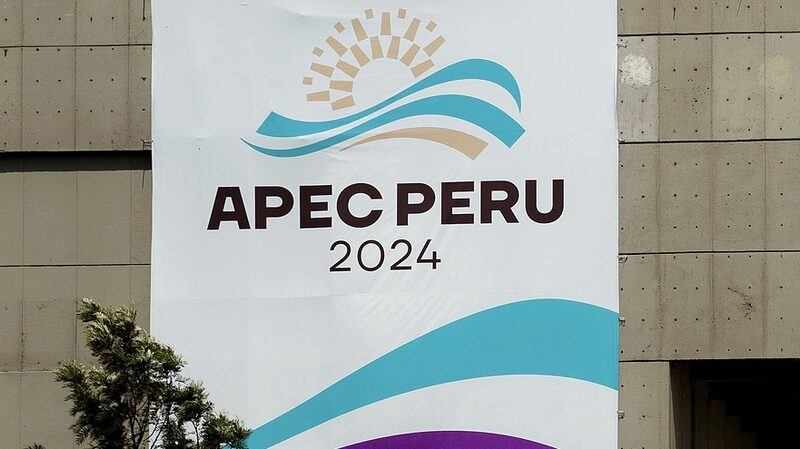_El_Presidente_Xi_Jinping_se_une_a_los_li_deres_de_APEC_en_Lima_____ video poster