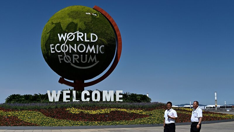 El_Primer_Ministro_Chino_Li_Qiang_hace_un_llamado_para_el_crecimiento_global_unido_en_el_Summer_Davos__