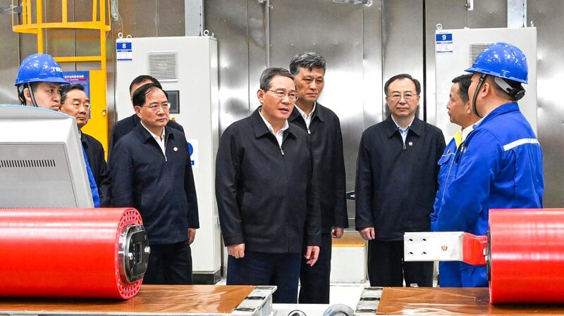 El_Primer_Ministro_Li_insta_a_Xinjiang_a_brillar_ma_s_en_la_Ruta_de_la_Seda__