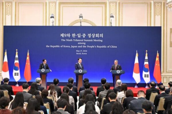 El_Primer_Ministro_Li_pide_reactivar_la_cooperacio_n_entre_China__Japo_n_y_la_Repu_blica_de_Corea