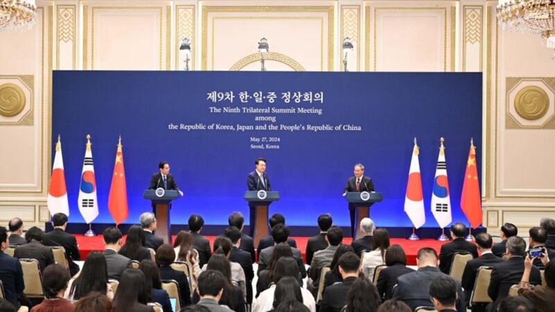 El_Primer_Ministro_Li_pide_reactivar_la_cooperacio_n_entre_China__Japo_n_y_la_Repu_blica_de_Corea
