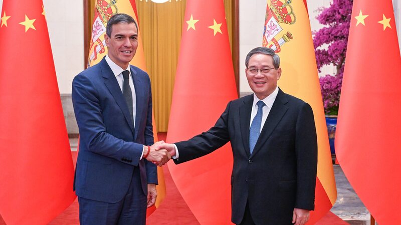 El_Primer_Ministro_chino_Li_Qiang_y_el_Presidente_del_Gobierno_espan_ol_Pedro_Sa_nchez_fortalecen_lazos_antes_del_20_o_aniversario