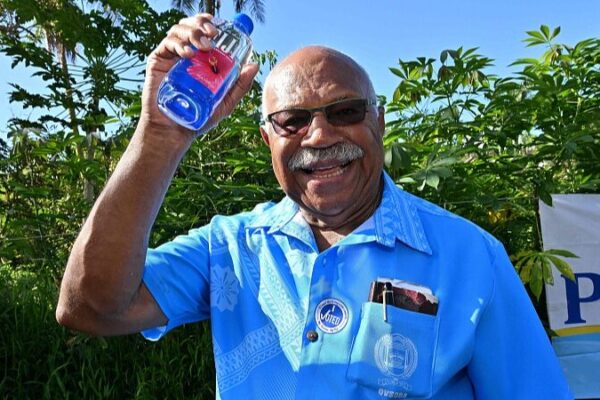 El Primer Ministro de Fiyi, Sitiveni Rabuka, visitará China El_Primer_Ministro_de_Fiyi__Sitiveni_Rabuka__visitara__China