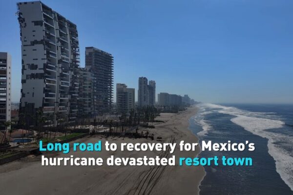 El_Regreso_de_Acapulco__Jo_venes_Unidos_para_Reconstruir_Tras_Huraca_n_Histo_rico video poster