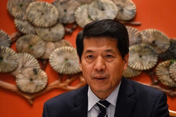 El_Sprint_Diploma_tico_de_China__La_Tercera_Gira_de_Li_Hui_para_Promover_la_Paz_en_Ucrania