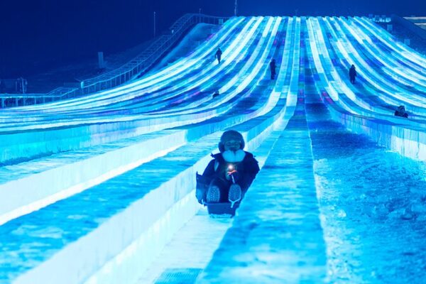 _El_Su_per_Toboga_n_de_Hielo_de_Harbin__La_U_ltima_Aventura_Invernal_