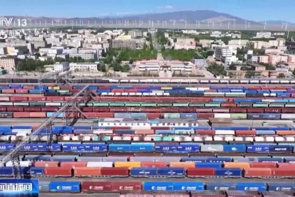 El_Tren_Expreso_China_Europa_Entra_en_la_Ra_pida_con_un_Crecimiento_Re_cord__