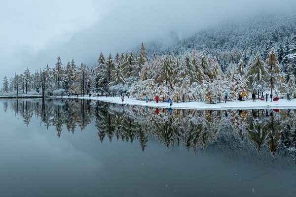 El_Valle_de_Bipeng_se_Transforma_en_un_Maravilloso_Mundo_Nevado_____