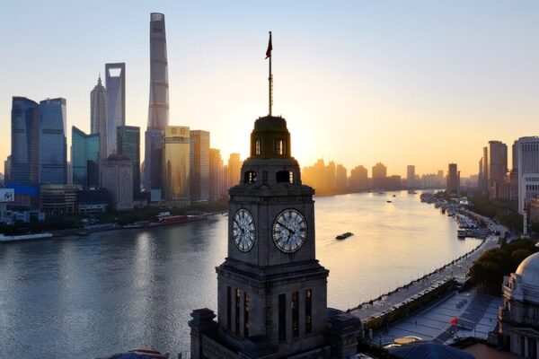 __El_Viceprimer_Ministro_Chino_Anima_a_los_Gigantes_Financieros_Globales_a_Invertir_en_China