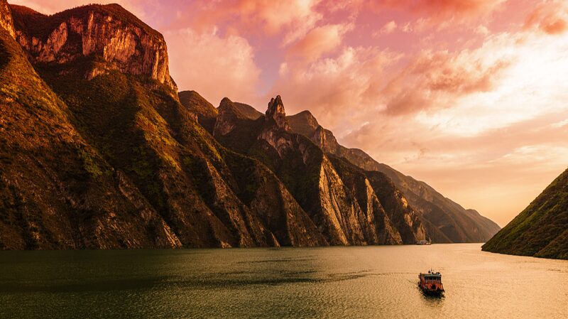 _El_agua_del_ri_o_Yangtse__se_vuelve_ma_s_limpia_en_2023__los_esfuerzos_ecolo_gicos_de_China_dan_frutos_