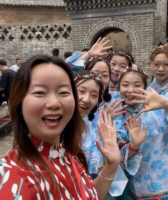 El antiguo pueblo de Shanxi se reinventa con estilo: Un viaje con Lucy El_antiguo_pueblo_de_Shanxi_se_reinventa_con_estilo__Un_viaje_con_Lucy video poster