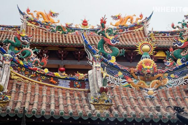 El arte en los tejados de Quanzhou: un espectáculo de color y tradición en las alturas El_arte_en_los_tejados_de_Quanzhou__un_especta_culo_de_color_y_tradicio_n_en_las_alturas