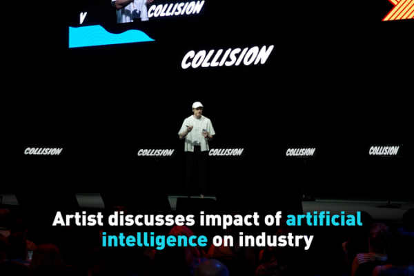 El artista Timothy Goodman discute el impacto de la IA en el arte en Collision 2024 en Toronto El_artista_Timothy_Goodman_discute_el_impacto_de_la_IA_en_el_arte_en_Collision_2024_en_Toronto video poster