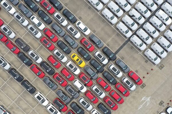 El auge comercial de China: exportaciones récord de autos impulsan la confianza económica 🚗📈 El_auge_comercial_de_China__exportaciones_re_cord_de_autos_impulsan_la_confianza_econo_mica___