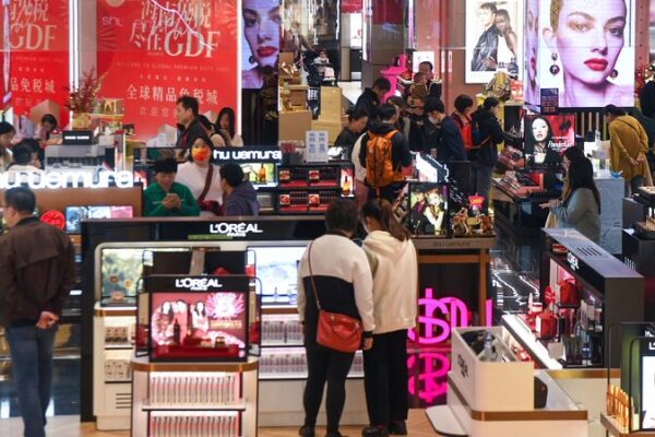 El_auge_de_las_compras_libres_de_impuestos_en_Hainan_durante_las_vacaciones_del_Festival_de_Primavera__
