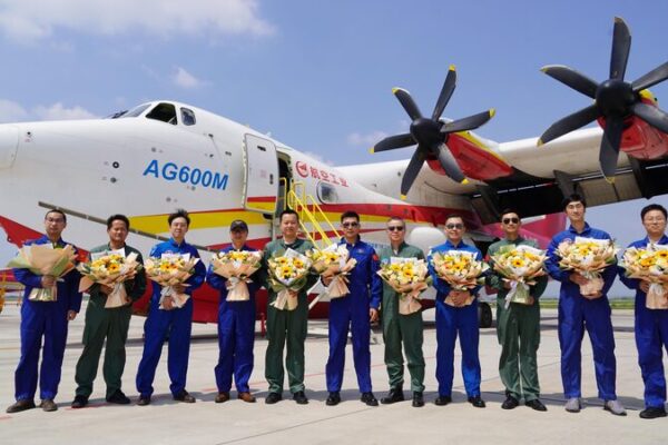 El avión anfibio AG600 de China causa sensación en su primera prueba de vuelo 🌊✈️ El_avio_n_anfibio_AG600_de_China_causa_sensacio_n_en_su_primera_prueba_de_vuelo____