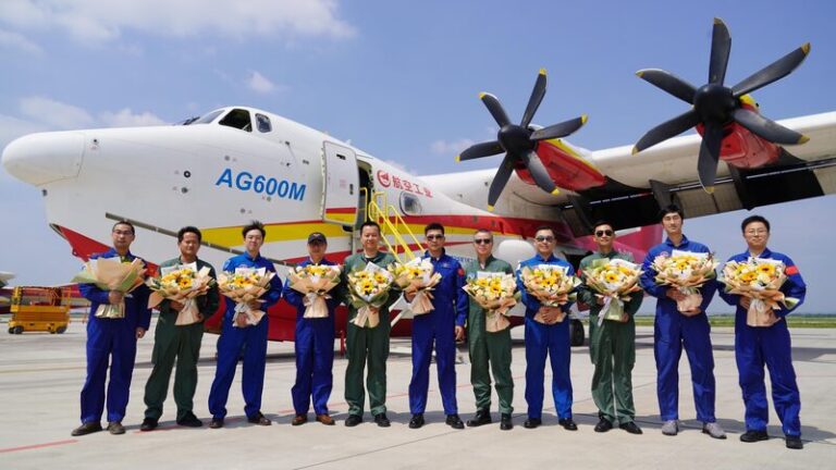 El avión anfibio AG600 de China causa sensación en su primera prueba de vuelo 🌊✈️ El_avio_n_anfibio_AG600_de_China_causa_sensacio_n_en_su_primera_prueba_de_vuelo____