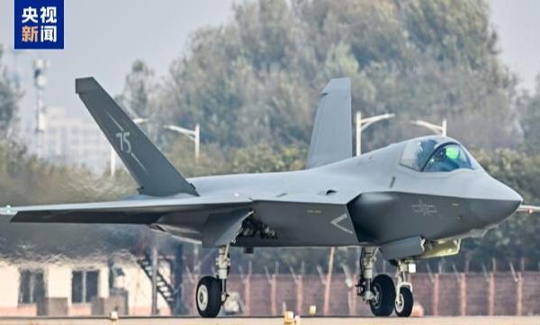El_avio_n_de_combate_furtivo_J_35A_de_China_debutara__en_el_15o_Show_Ae_reo_de_China__