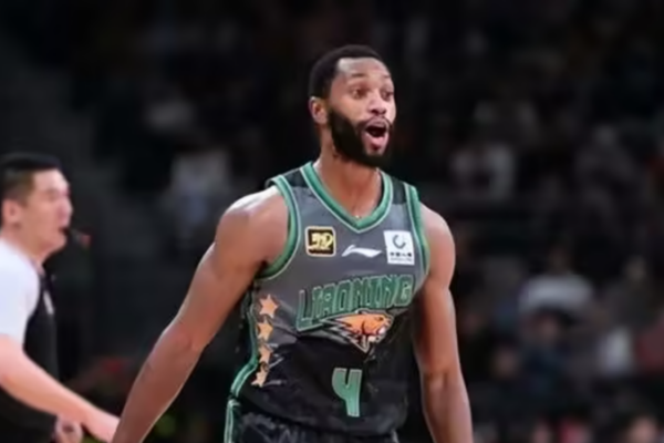 El bloqueo de Li Xiaoxu ayuda a Liaoning a romper la racha de 16 victorias de Shanghái 🏀🔥 El_bloqueo_de_Li_Xiaoxu_ayuda_a_Liaoning_a_romper_la_racha_de_16_victorias_de_Shangha_i___