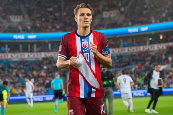 El capitán del Arsenal, Odegaard, estará fuera por semanas debido a una lesión en el tobillo 😢 El_capita_n_del_Arsenal__Odegaard__estara__fuera_por_semanas_debido_a_una_lesio_n_en_el_tobillo__